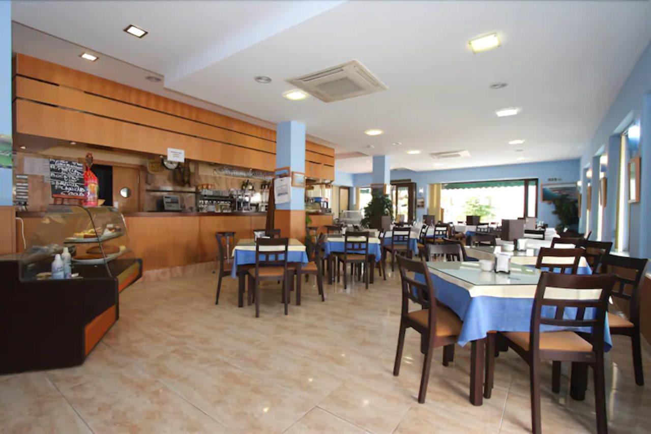 Hotel Oasis Conil De La Frontera Exteriör bild