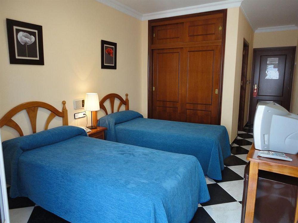 Hotel Oasis Conil De La Frontera Exteriör bild