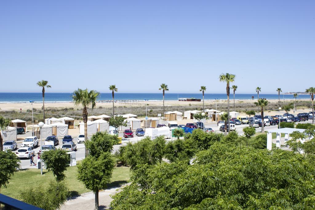 Hotel Oasis Conil De La Frontera Exteriör bild