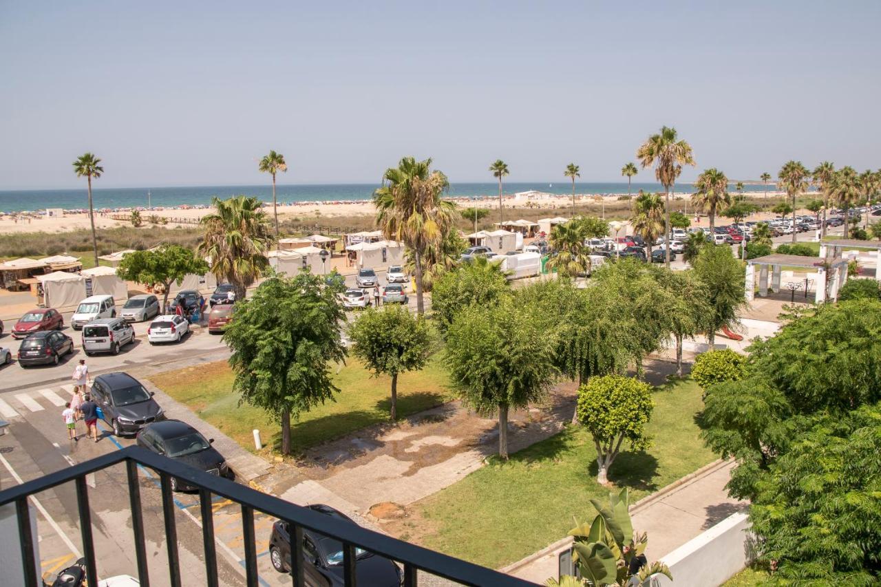 Hotel Oasis Conil De La Frontera Exteriör bild